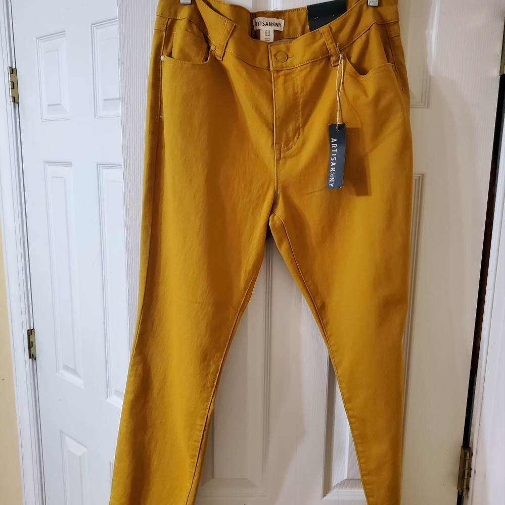 ARTISAN * NY (SIZE 12) MUSTARD COLORED ANKLE PANTS